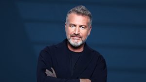 Леонид Агутин завтракает горячим супом: секрет бодрости от музыканта