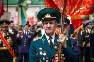 Почему Подвиг Ветеранов Великой Отечественной Пытаются Переписать в 2025 Году?