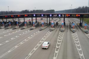 Заплатил за трассу — получил штраф: как не потерять деньги на платных дорогах