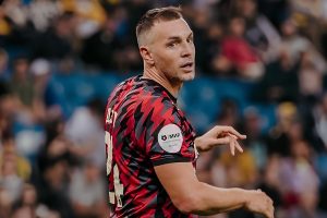 Футбол без возраста: чем Артем Дзюба вдохновил игроков и тренеров