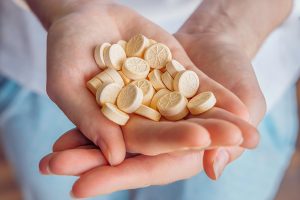 Есть ли смысл принимать синтетические витамины в таблетках?